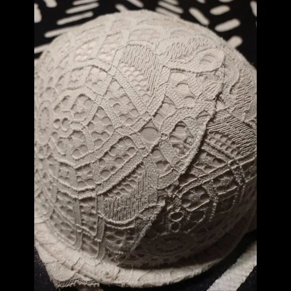 Auden White Front Clasp Bra - Picture 5 of 7